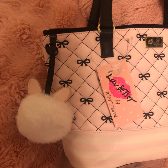 New with tag RARE  Betsy Johnson luv Betsy Pink Bow Amor small tote - Picture 4 of 8